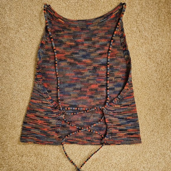 Knitted Cropped Tank - Picture 2 of 4